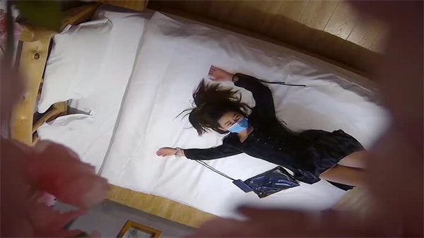 黑客潜入盗摄!情侣酒店密会激情野战,娇喘不断超刺激